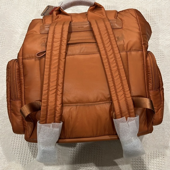 Caraa sports bag perfect diaper or travel bag!! - Picture 8 of 15